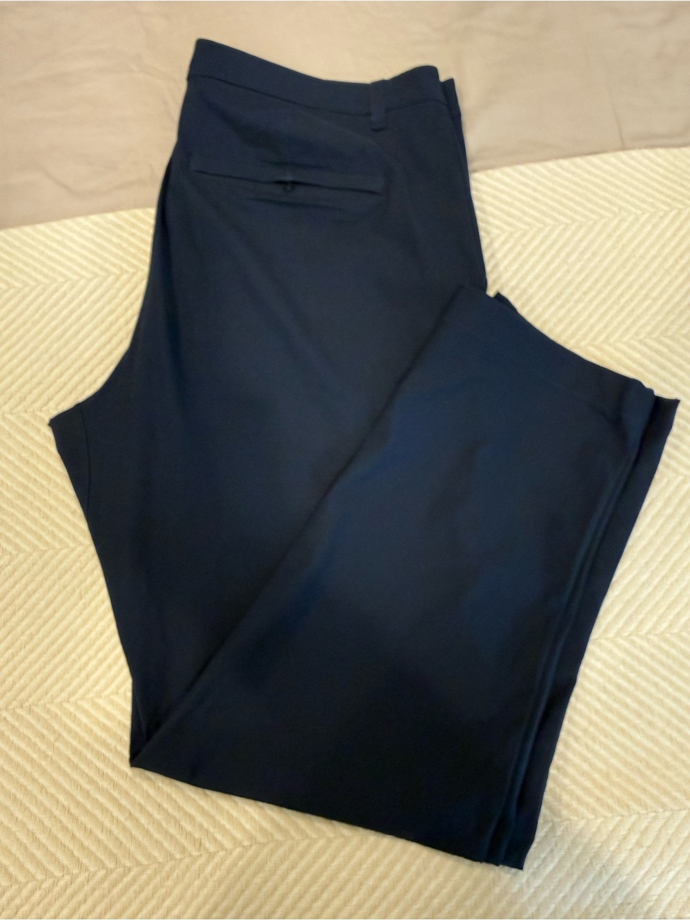 Lululemon Men's Navy ABC / Commission Pants - size 36 hemmed to ~30-31 inseam